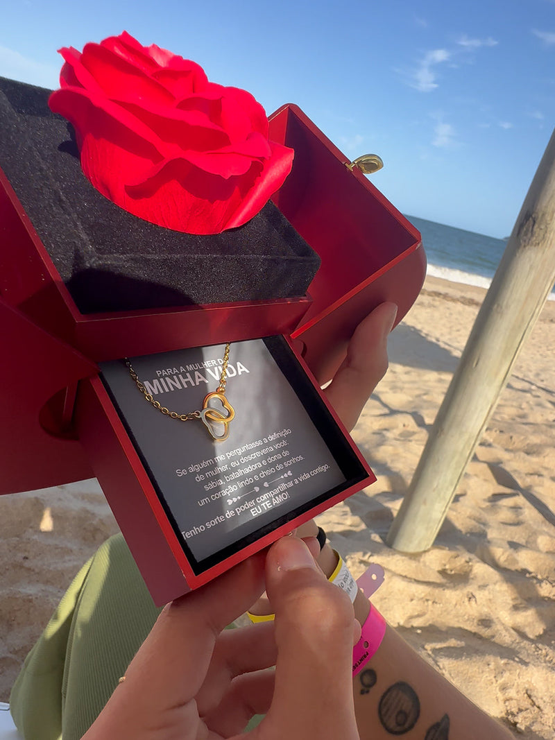 Caixa com Rosa  & Colar Personalizado + Cartão de Brinde! 🎁